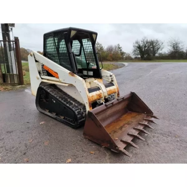 Употребяван мини верижен товарач Bobcat T140 2007