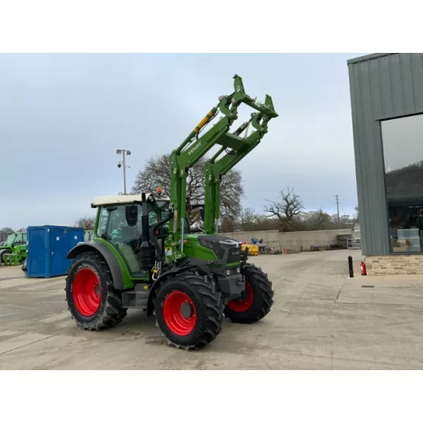 Употребяван трактор Fendt 211 Power 2022