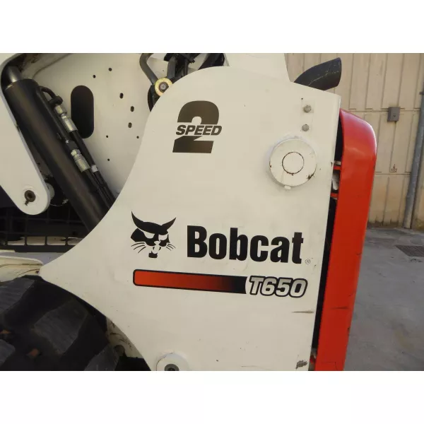 Употребяван мини верижен товарач Bobcat T 650 HF 2017