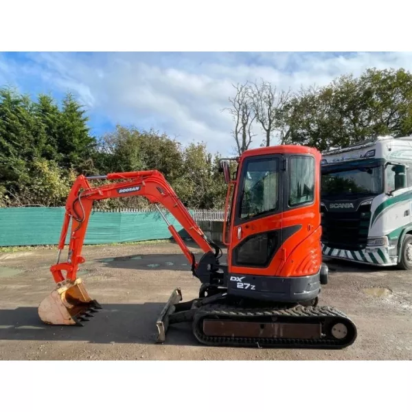 Употребяван мини багер Doosan DX27X 2010, 2845 мм