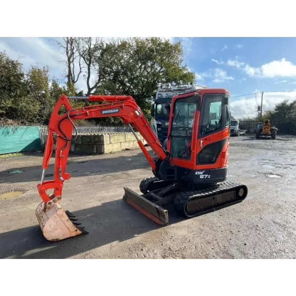 Употребяван мини багер Doosan DX27X 2010, 2845 мм