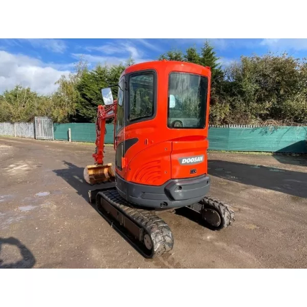 Употребяван мини багер Doosan DX27X 2010, 2845 мм