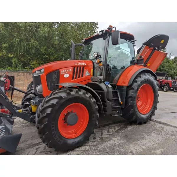 Употребяван трактор Kubota M7-173 2022