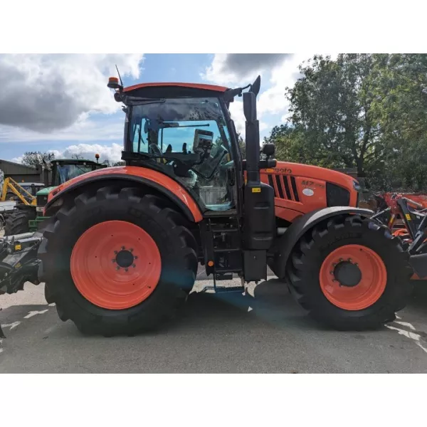 Употребяван трактор Kubota M7-173 2022