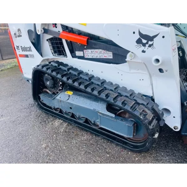 Употребяван мини верижен товарач Bobcat T590 2017