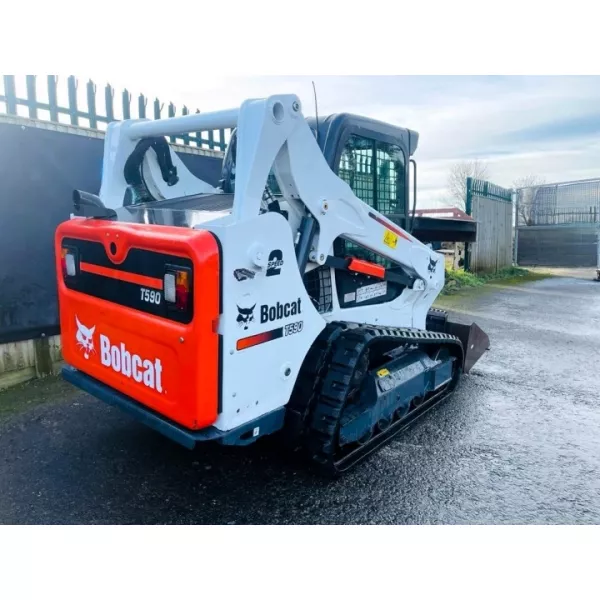 Употребяван мини верижен товарач Bobcat T590 2017