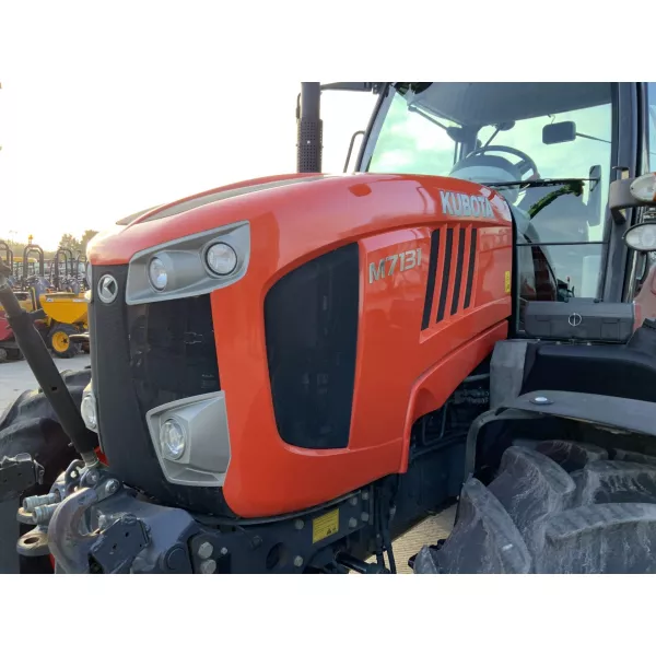 Употребяван трактор Kubota M7131 2017