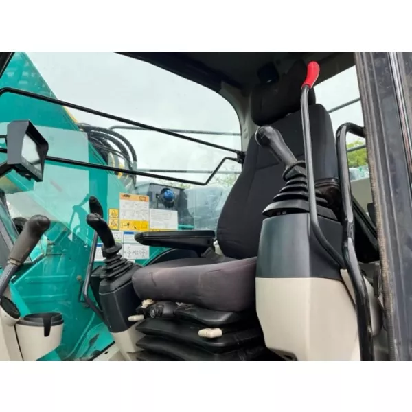 Употребяван верижен багер Kobelco SK140SRLC-5 2017