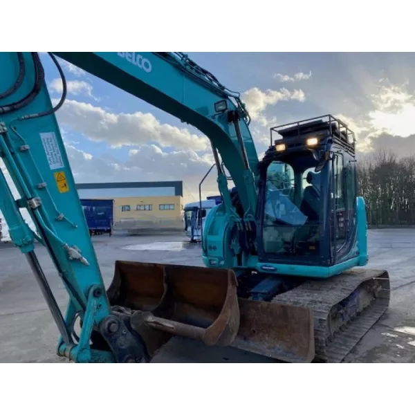 Употребяван верижен багер Kobelco SK140SRLC-5 2017