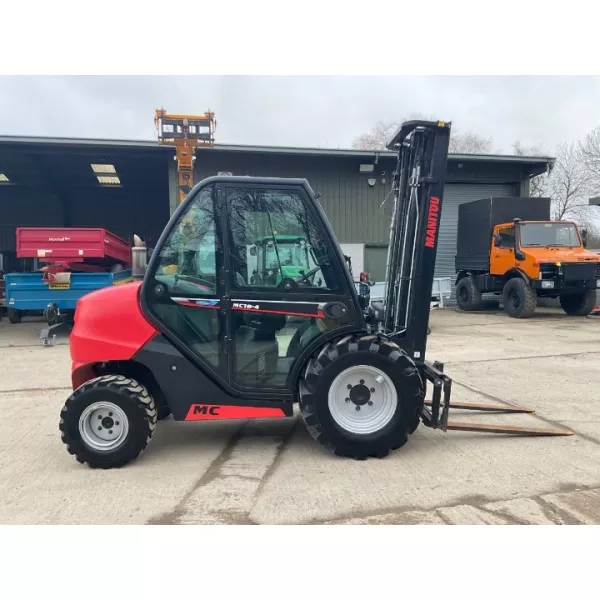 Употребяван дизелов мотокар Manitou MC18-4 2021 374