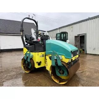 Употребяван двубандажен валяк Ammann ARX26 2013