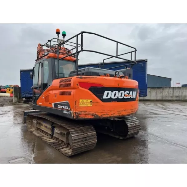 Употребяван верижен багер Doosan DX140 LC-5 2019