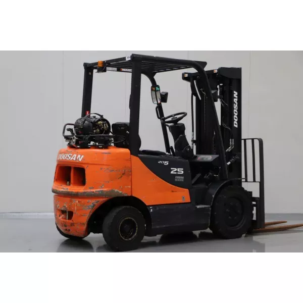 Употребяван газокар Doosan G25P-5 2008 14174