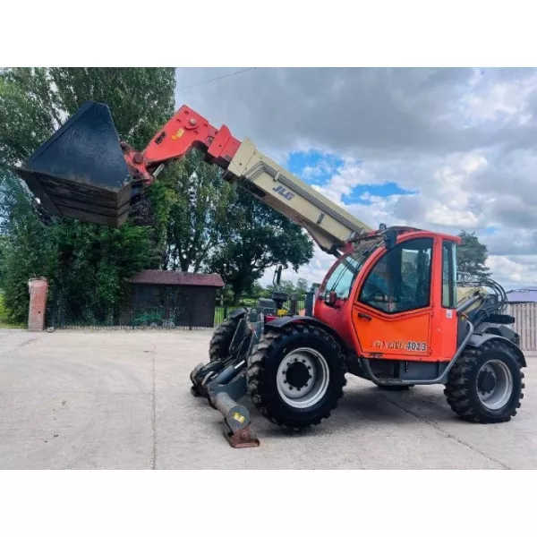 Употребяван телескопичен товарач JLG 4013 2006