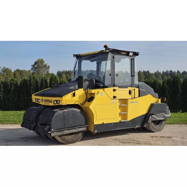 Употребяван пневматично колесен багер Bomag BW28RH 2019