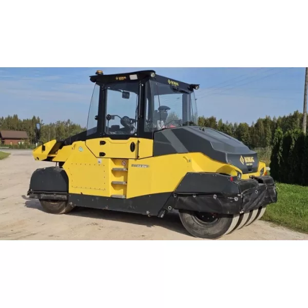 Употребяван пневматично колесен багер Bomag BW28RH 2019