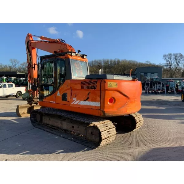 Употребяван верижен багер Doosan DX140LC 2013