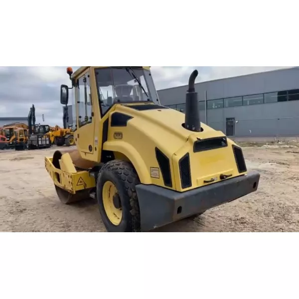 Употребяван еднобандажен валяк Bomag BW177D-4 2007