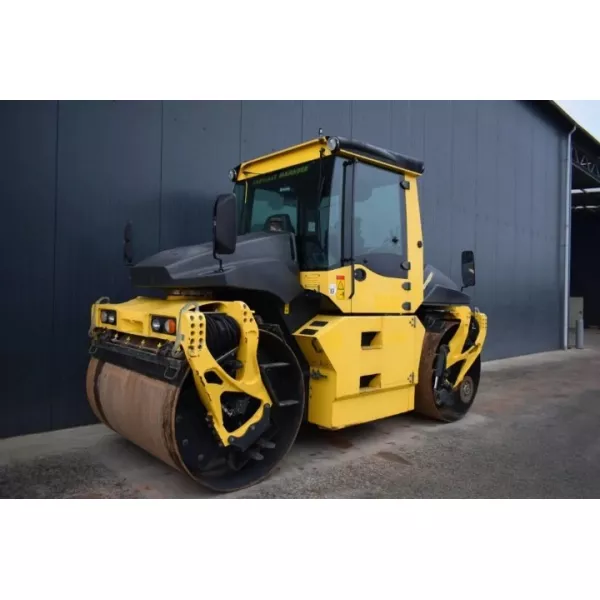 Употребяван двубандажен валяк Bomag BW174AP-4 2014