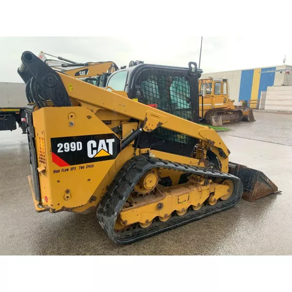 Употребяван мини верижен товарач Caterpillar 229D 2014