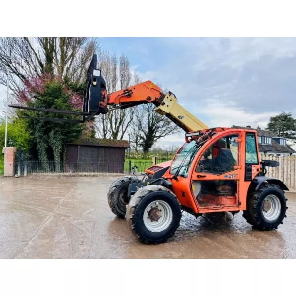 Употребяван телескопичен товарач JLG 266 2008