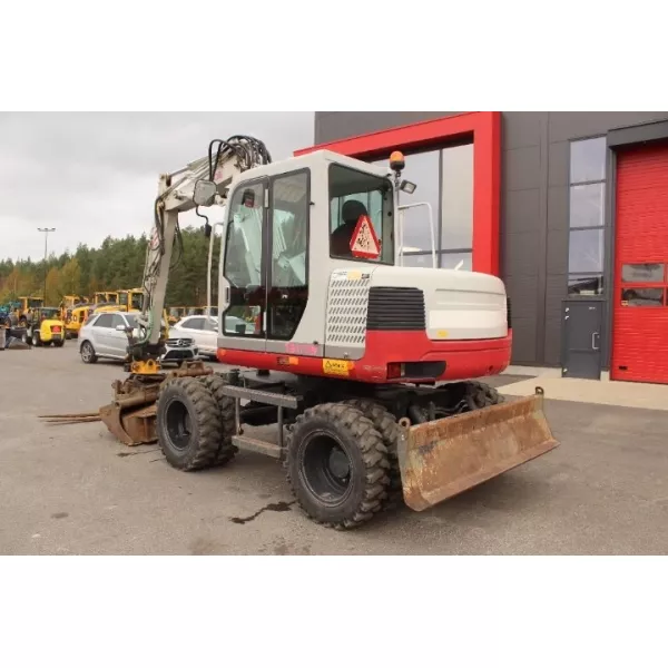 Употребяван колесен багер Takeuchi TB175W 2010