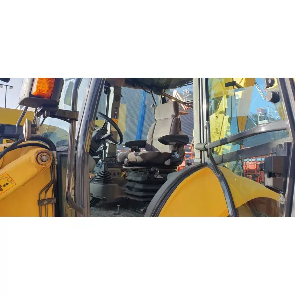 Употребяван комбиниран багер New Holland LB110B 2006