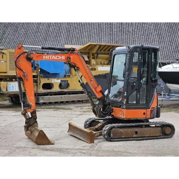 Употребяван мини багер Hitachi ZX33U-3 2011, 2790 мм