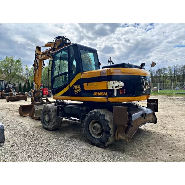 Употребяван колесен багер JCB JS145W 2002