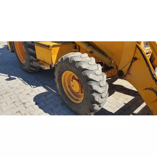 Комбиниран багер Komatsu WB93 2006, НЕ