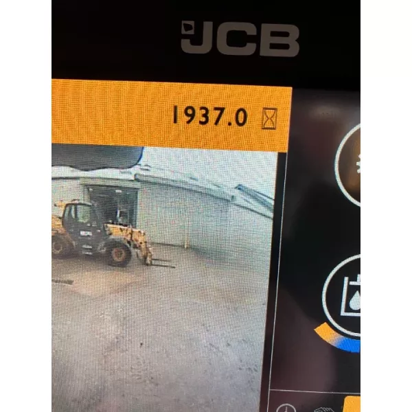 Употребяван челен товарач JCB 411 HT 2018