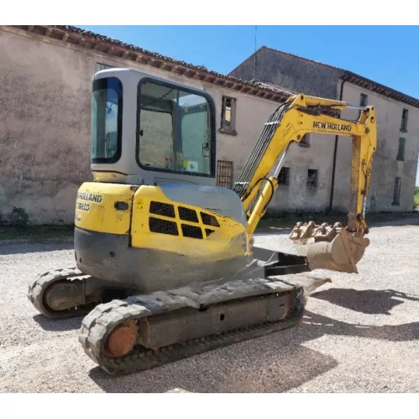 Употребяван мини багер New Holland E50.2 2007, 3590 мм