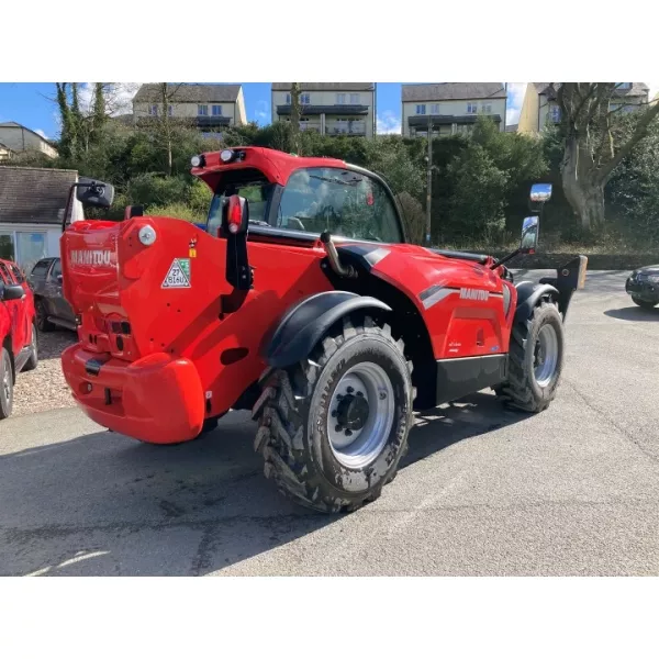 Употребяван телескопичен товарач Manitou MT1440 2023