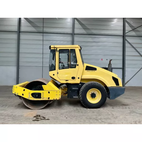 Употребяван еднобандажен валяк Bomag BW177 D4 2007