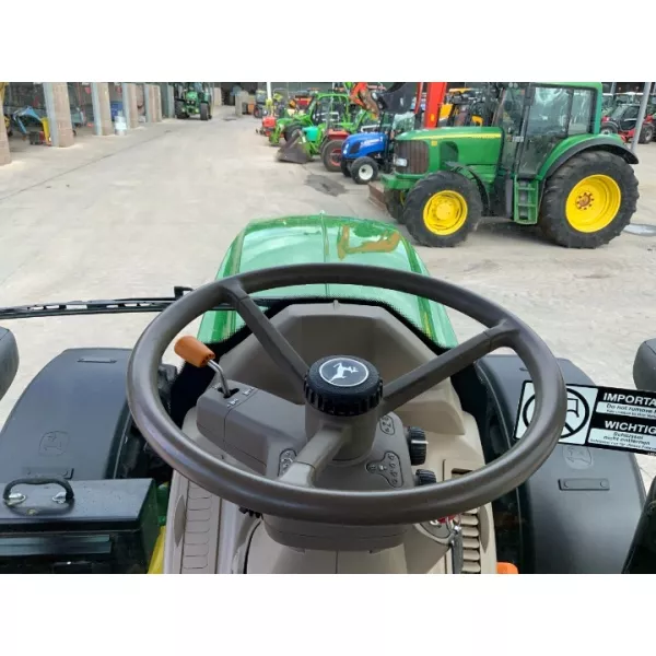 Употребяван трактор John Deere 6155M 2020