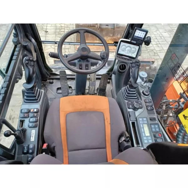 Употребяван колесен багер Doosan DX160 W-3 2015