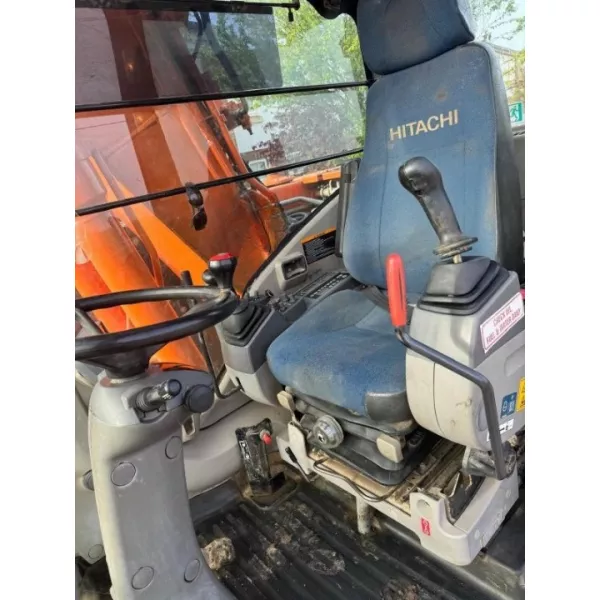 Колесен багер Hitachi ZX140W 2013