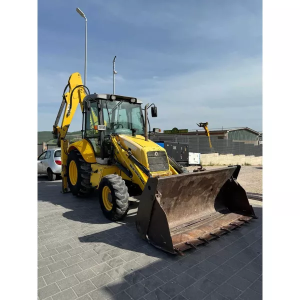 Употребяван комбиниран багер New Holland LB110B 2006