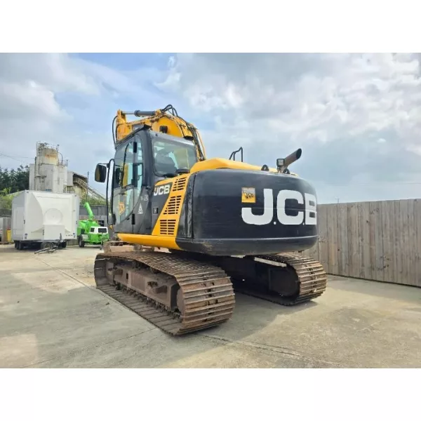 Употребяван верижен багер JCB JS130LC 2016, 13147 кг.