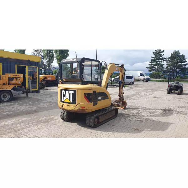 Мини багер CAT 302.5C 2011, 4670 мм