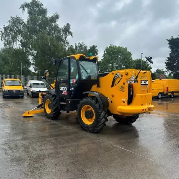 Телескопичен товарач JCB 540-170 2019