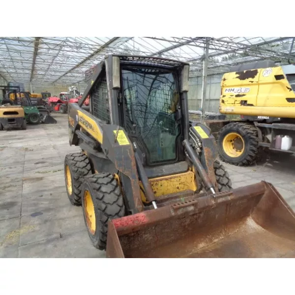 Употребяван мини колесен товарач New Holland L170 2010