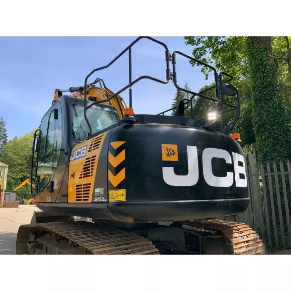 Употребяван верижен багер JCB JS130 LC 2018, 13875 кг.