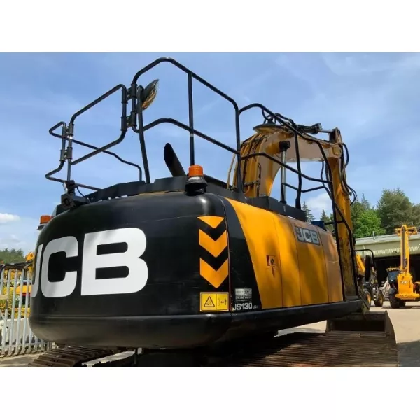 Употребяван верижен багер JCB JS130 LC 2018, 13875 кг.