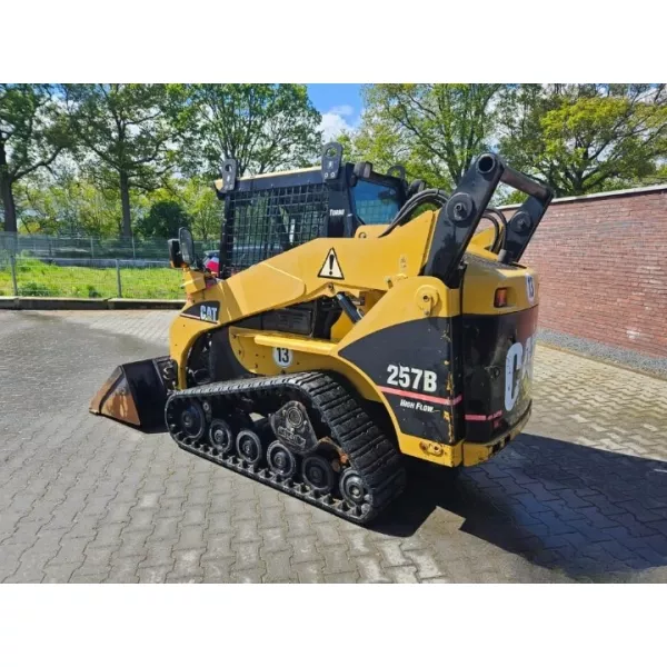 Употребяван мини верижен товарач CAT 257B 2005