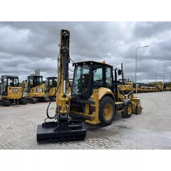 Употребяван комбиниран багер Caterpillar 432F2 2019