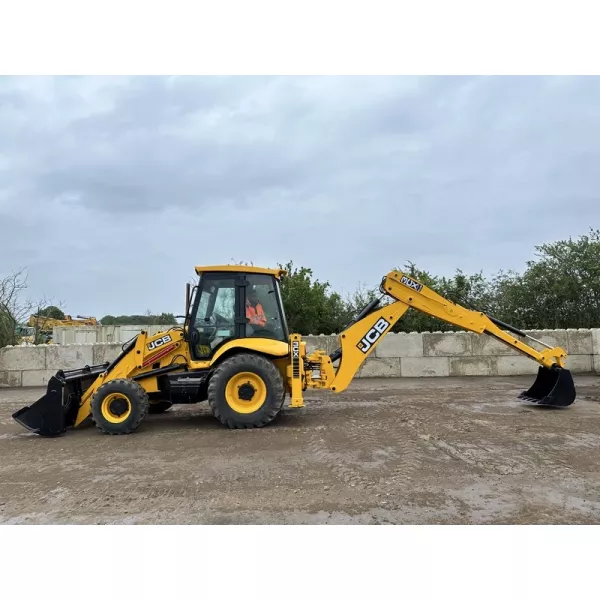 Употребяван комбиниран багер JCB 3CX 2005