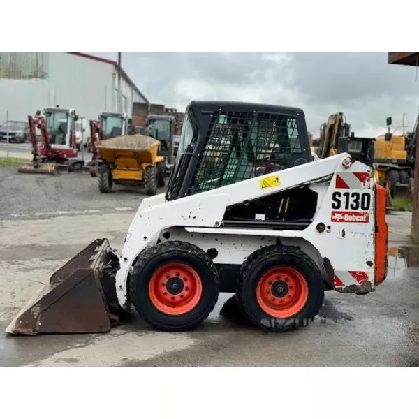 Употребяван мини колесен товарач Bobcat S130 2011