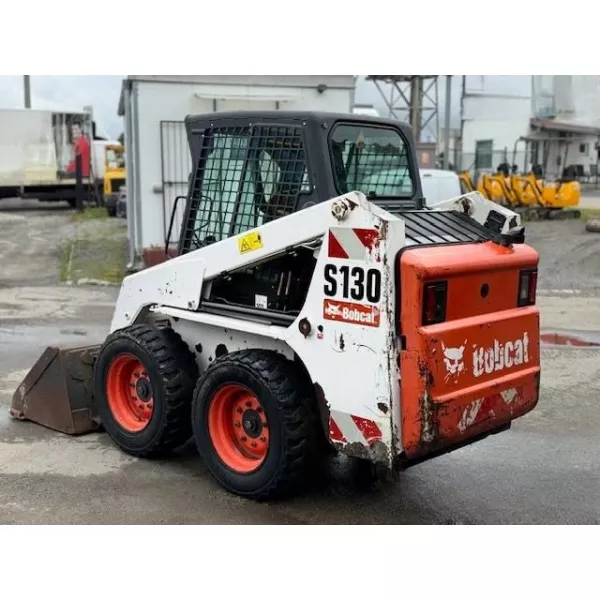 Употребяван мини колесен товарач Bobcat S130 2011