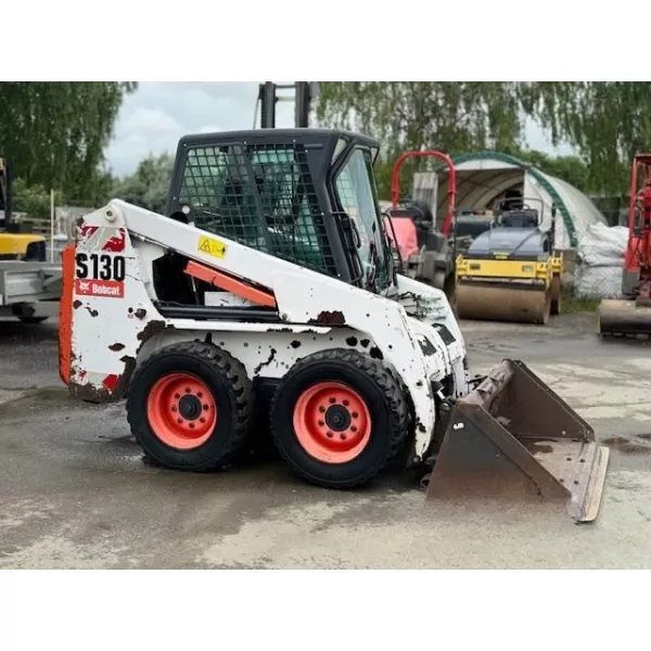 Употребяван мини колесен товарач Bobcat S130 2011